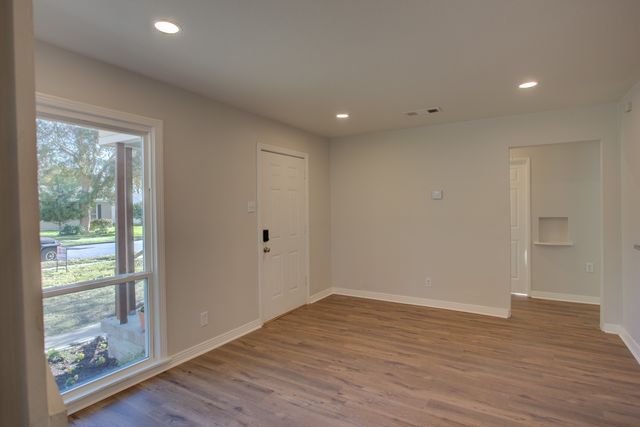 10421 Losa Drive, Dallas, TX 75218