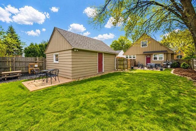 9034 Mt Vernon AVENUE, Milwaukee, WI 53226