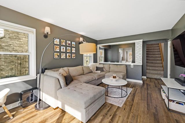 9034 Mt Vernon AVENUE, Milwaukee, WI 53226