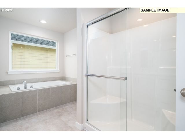 776 Magnolia Ave 50, Woodburn, OR 97071