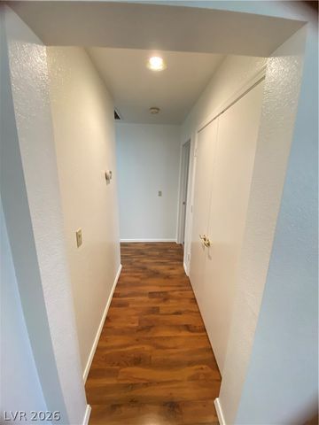 9012 STARMOUNT Drive, Las Vegas, NV 89134