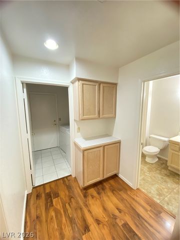 9012 STARMOUNT Drive, Las Vegas, NV 89134