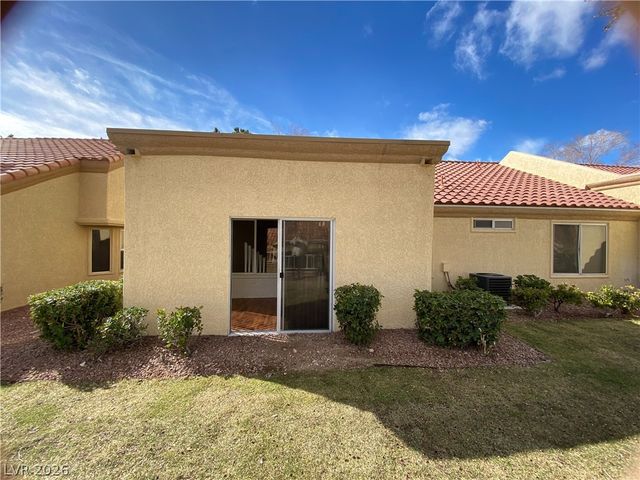 9012 STARMOUNT Drive, Las Vegas, NV 89134