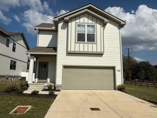 700 Caraway Ln, Nashville, TN 37211