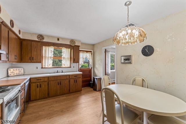 541 Dona Ln, Scotch Plains Twp., NJ 07076