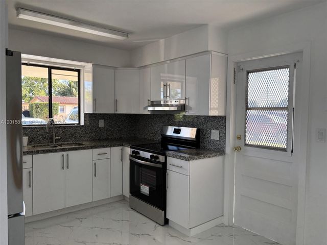 7343 SW 21st St 0, Miami, FL 33155