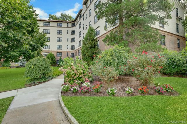 1273 North Avenue 3F, New Rochelle, NY 10804