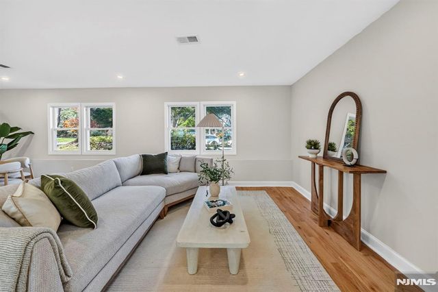 189 Woodland Avenue, Westwood, NJ 07675