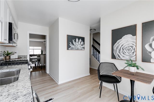 9703 Groundhog Dr, Richmond, VA 23235