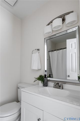 9703 Groundhog Dr, Richmond, VA 23235