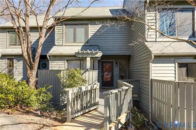 9703 Groundhog Dr, Richmond, VA 23235