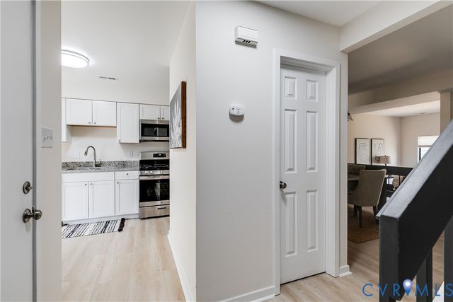 9703 Groundhog Dr, Richmond, VA 23235