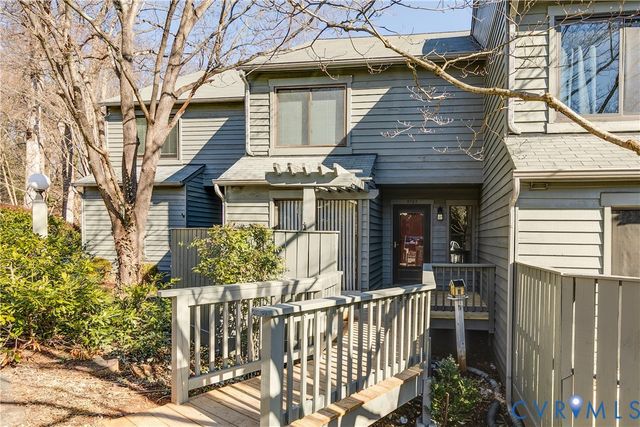 9703 Groundhog Dr, Richmond, VA 23235