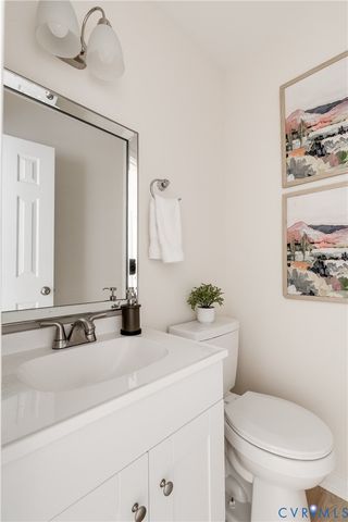 9703 Groundhog Dr, Richmond, VA 23235