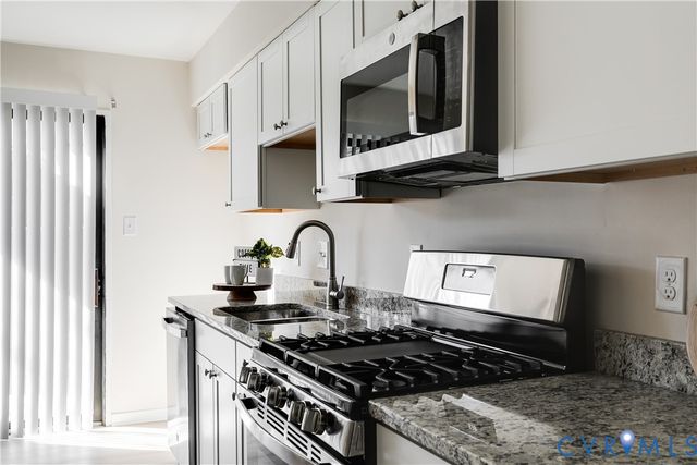 9703 Groundhog Dr, Richmond, VA 23235