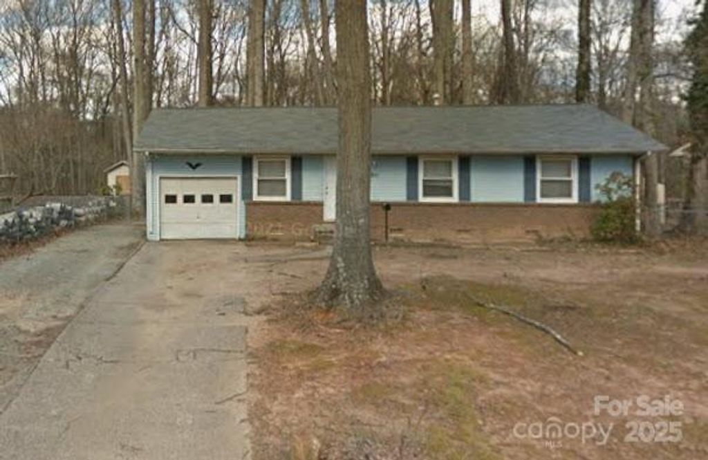 4211 Dunwoody Drive, Charlotte, NC 28215