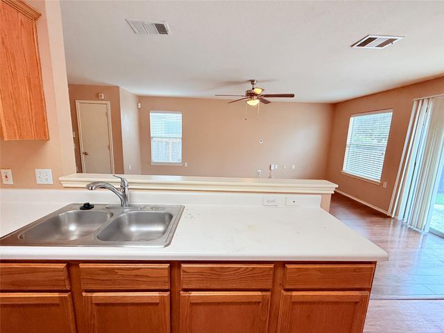 5313 Hutchinson DR, Austin, TX 78723