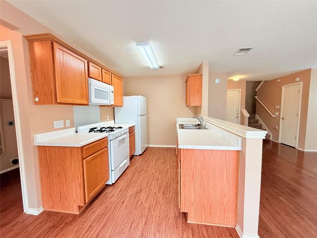 5313 Hutchinson DR, Austin, TX 78723