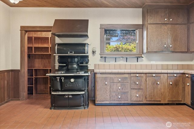 1621 Colby Avenue, Everett, WA 98201