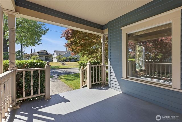 1621 Colby Avenue, Everett, WA 98201