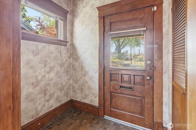 1621 Colby Avenue, Everett, WA 98201