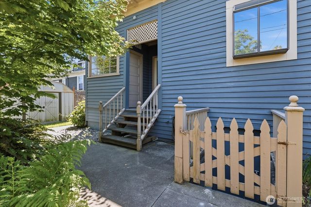1621 Colby Avenue, Everett, WA 98201