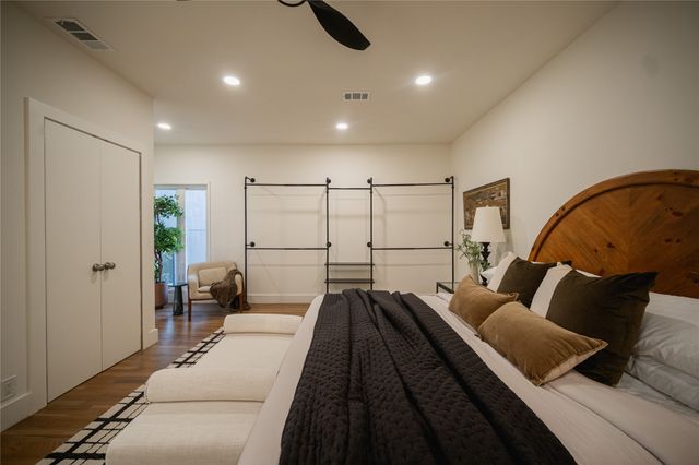 2628 Maple Springs Boulevard, Dallas, TX 75235