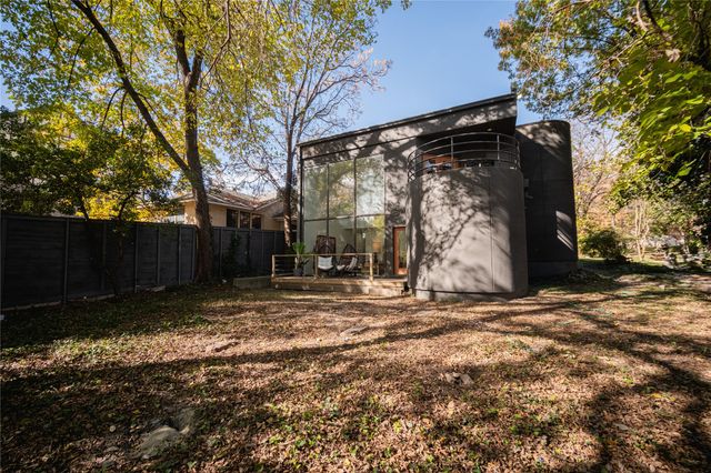 2628 Maple Springs Boulevard, Dallas, TX 75235