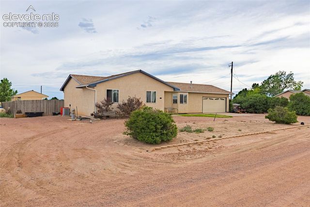 1128 E Rustic Drive, Pueblo, CO 81007