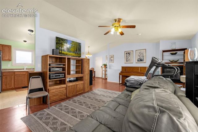 1128 E Rustic Drive, Pueblo, CO 81007