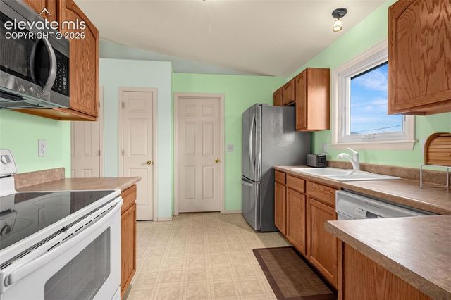 1128 E Rustic Drive, Pueblo, CO 81007