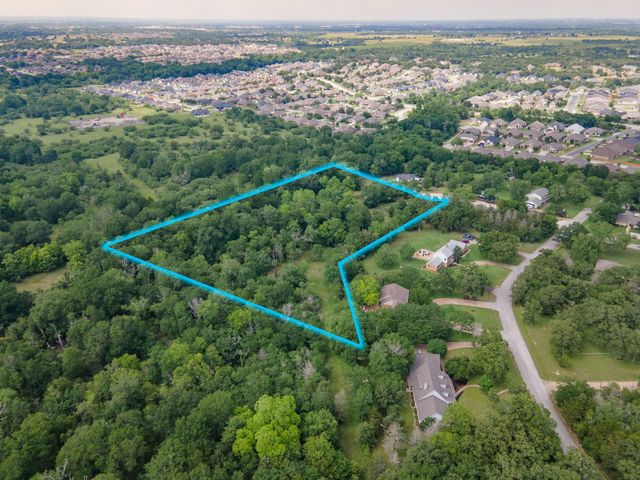 7012 Rose Point Court, Bryan, TX 77808