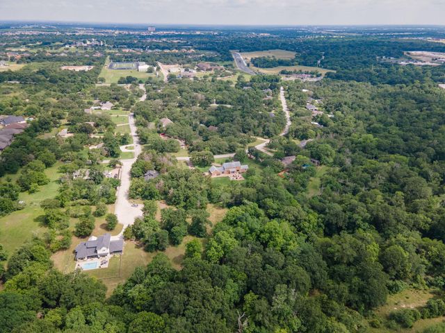 7012 Rose Point Court, Bryan, TX 77808