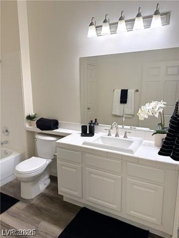 5250 South Rainbow Boulevard 2029, Las Vegas, NV 89118