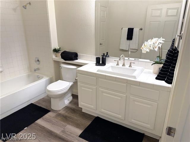 5250 South Rainbow Boulevard 2029, Las Vegas, NV 89118