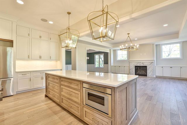 7556 Shawnee Run Road, Madeira, OH 45243