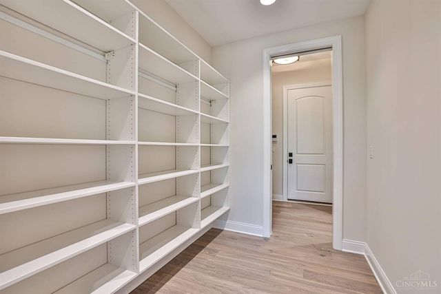 7556 Shawnee Run Road, Madeira, OH 45243