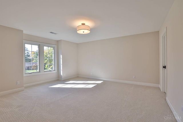 7556 Shawnee Run Road, Madeira, OH 45243