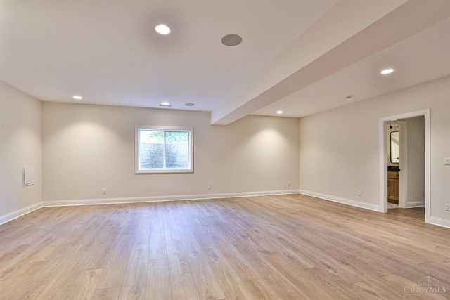 7556 Shawnee Run Road, Madeira, OH 45243