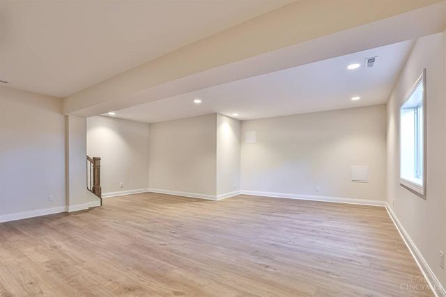 7556 Shawnee Run Road, Madeira, OH 45243