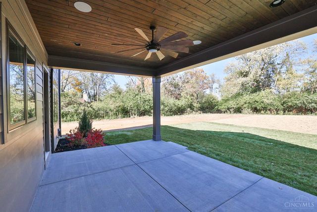 7556 Shawnee Run Road, Madeira, OH 45243