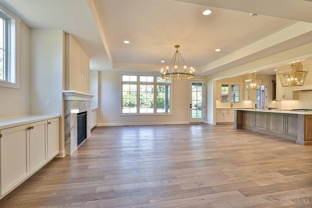 7556 Shawnee Run Road, Madeira, OH 45243