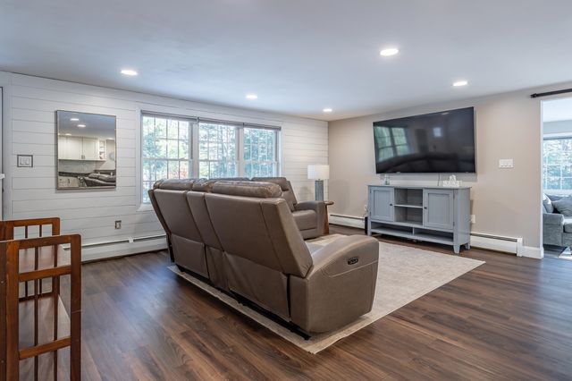 22 Bow Bog Road, Bow, NH 03304