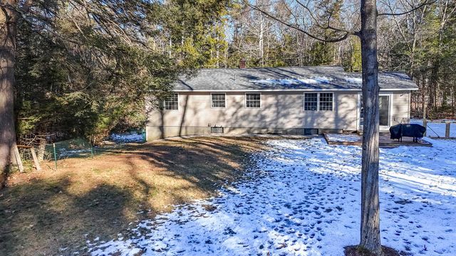 22 Bow Bog Road, Bow, NH 03304