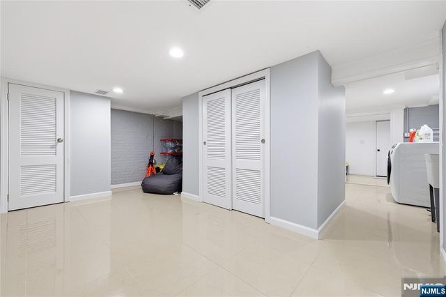 42 S Demarest Avenue, Bergenfield, NJ 07621