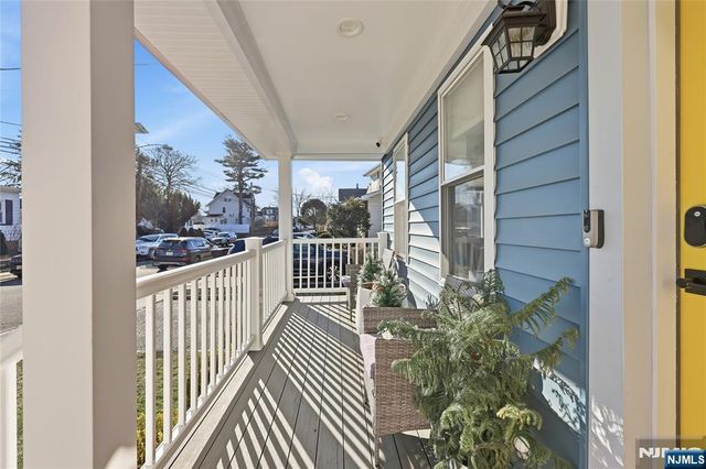 42 S Demarest Avenue, Bergenfield, NJ 07621