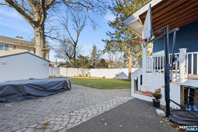 42 S Demarest Avenue, Bergenfield, NJ 07621