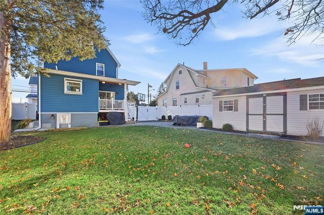 42 S Demarest Avenue, Bergenfield, NJ 07621