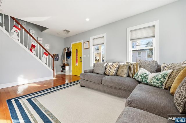 42 S Demarest Avenue, Bergenfield, NJ 07621