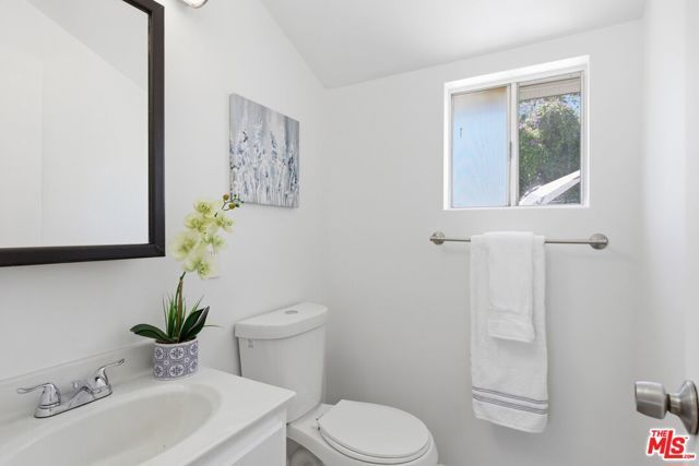 17320 Tiara Street, Encino (los Angeles), CA 91316